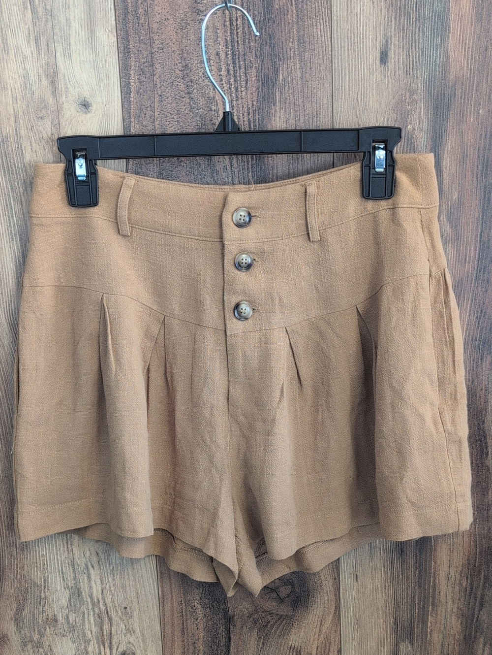 Hem & Thread High-Waist Pleated Shorts S       NWT   839A